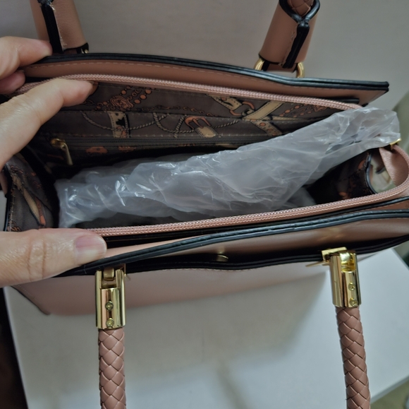 Handbag - Picture 2 of 2